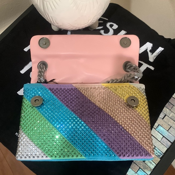 Mini Kensington Rhinestone Shoulder Bag
Kurt Geiger London - Picture 11 of 17